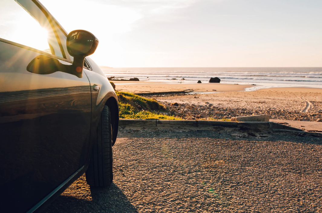 Carro a beira mar